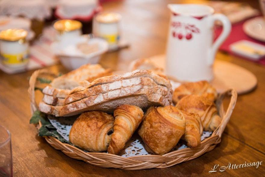 L'Atterrissage Bed & Breakfast Santes ภายนอก รูปภาพ